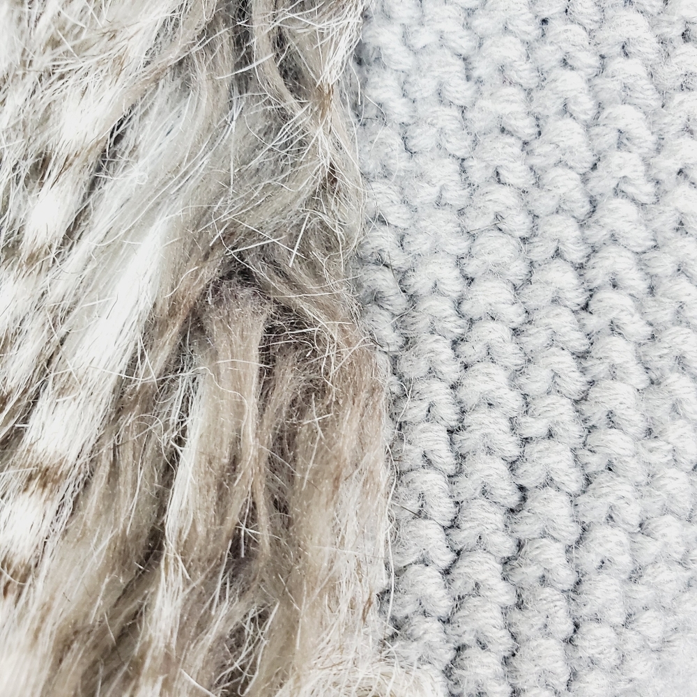 ♡Pink Rose Knitted Faux Fur Vest♡ - Picture 5 of 5